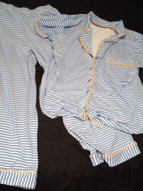 joyspun capri PJ's 2 piece ladies M(8-10) top button down & pants elastic